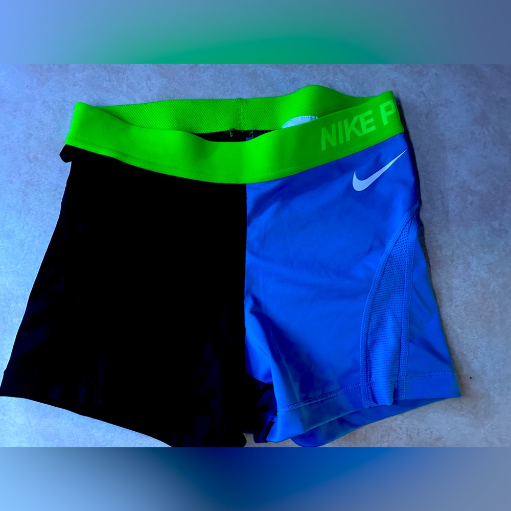 Nike Pro spandex shorts size small